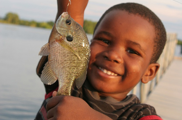 5 Reasons to Take a Kid Fishing - Fish Alabama - Alabama Bass Trail